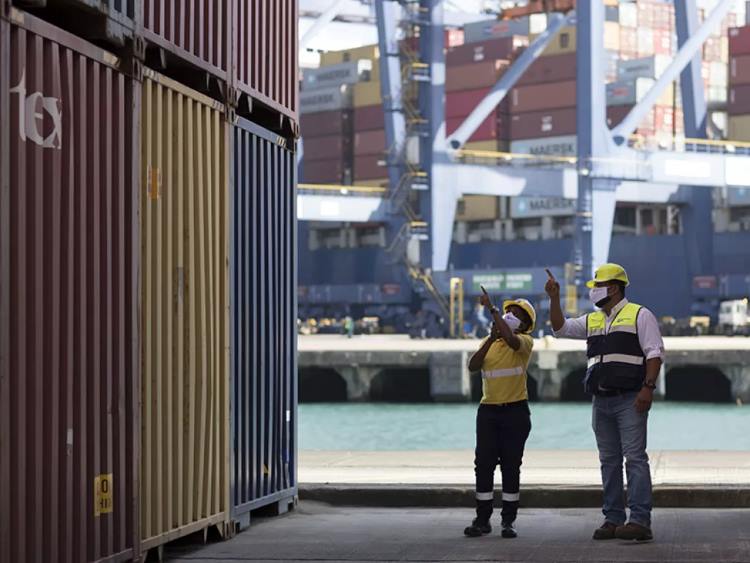 Cold_Chain_Reefer_Gantry_Rack_Steel_Structures_and_Electricals_Panama_Balboa_05_Panama-Ports-Company-Reefer-Termial